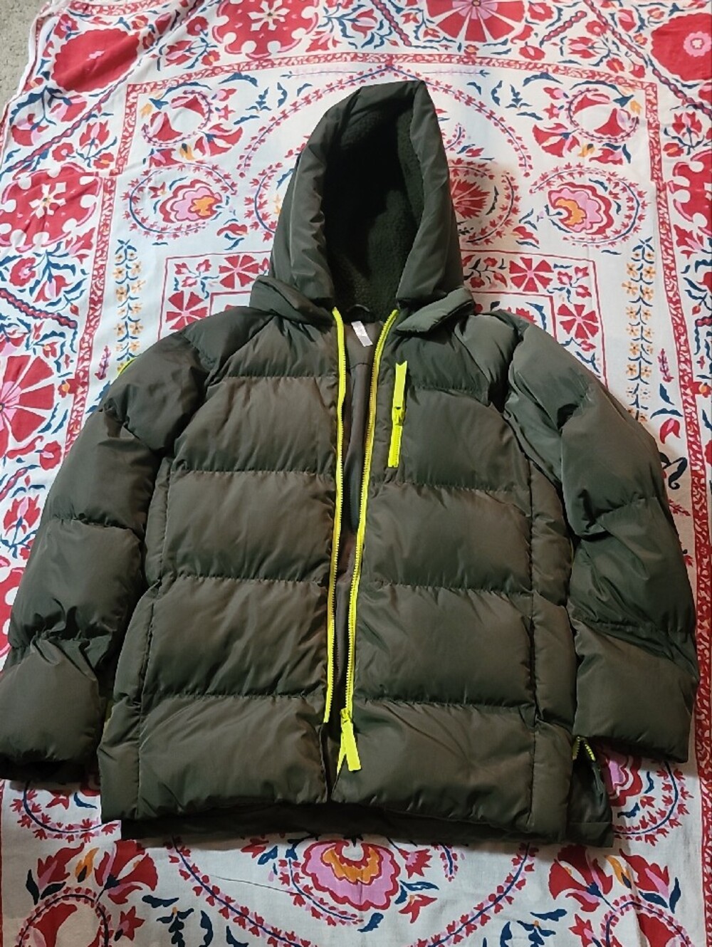 NWOT FableticsWomens Puffer Jacket w Hood Olive Green with Neon Yellow Accents